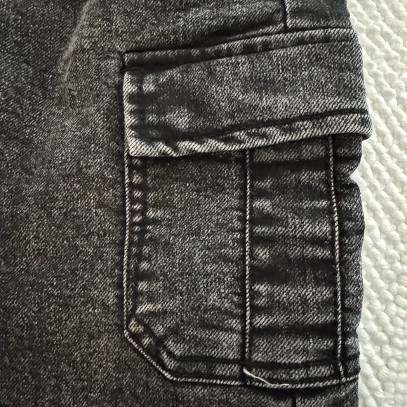 Volcom Black Elastic Waist Cargo Jogger Jeans Pants 4T - Picture 2 of 6